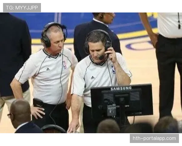 NBA试行“裁判麦克风”全程直播，为联盟官方流媒体订阅服务提供独家内容
